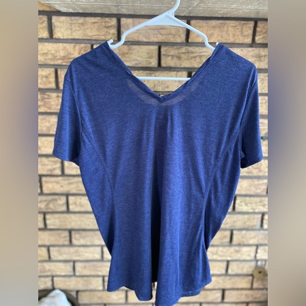 ‎Brooks vneck blouse